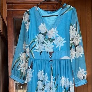 Women’s long sleeve Tiered flower print